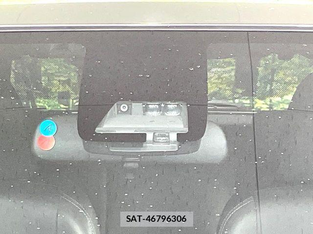 Toyota AQUA 2018-12 8870403-4