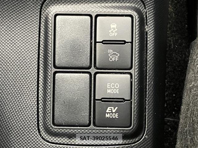 Toyota AQUA 2018-11 8870401-9