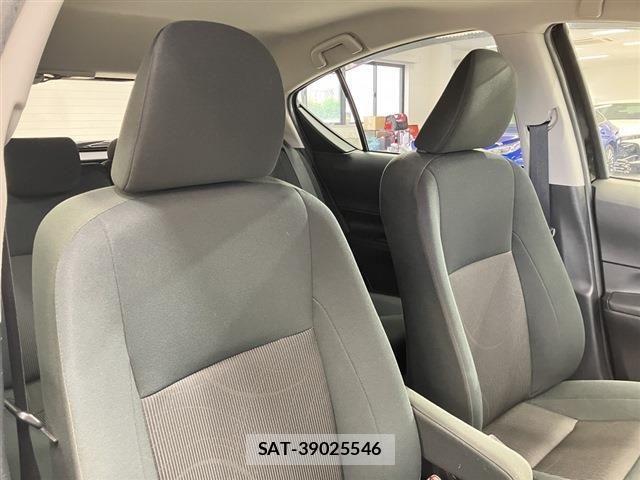Toyota AQUA 2018-11 8870401-11