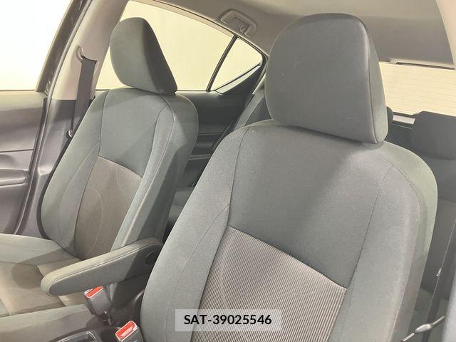 Toyota AQUA 2018-11 8870401-15