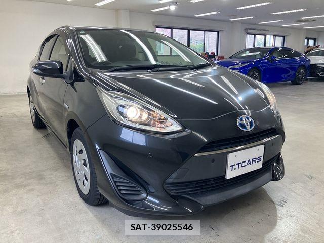 Toyota AQUA 2018-11 8870401-18