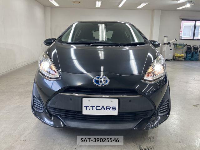 Toyota AQUA 2018-11 8870401-19