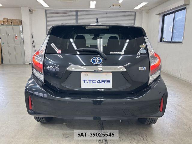 Toyota AQUA 2018-11 8870401-20