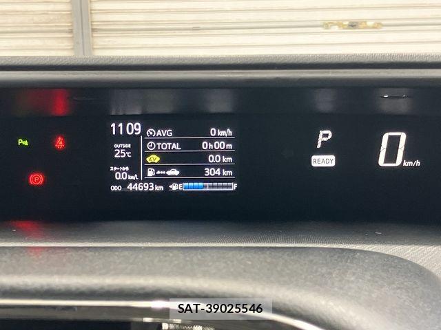 Toyota AQUA 2018-11 8870401-26