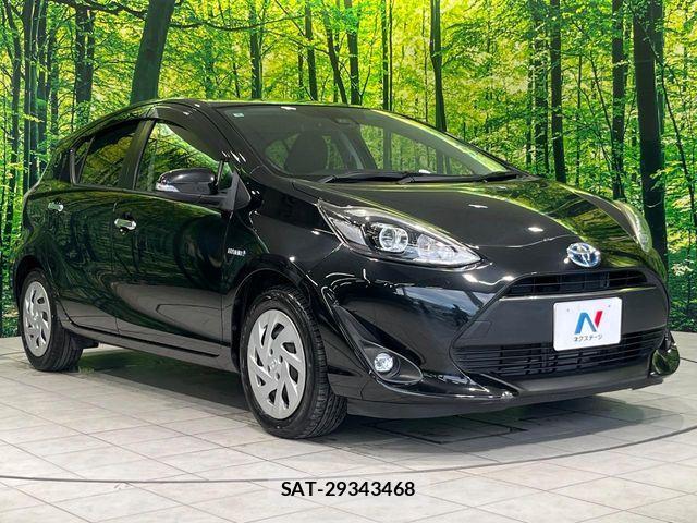 Toyota AQUA 2018-03 8870408-15