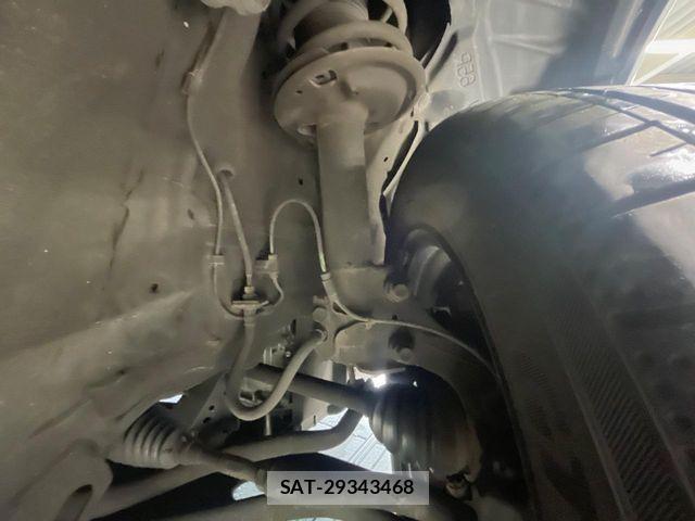 Toyota AQUA 2018-03 8870408-19