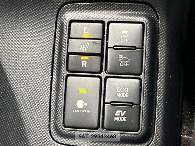Toyota AQUA 2018-03 8870408-5