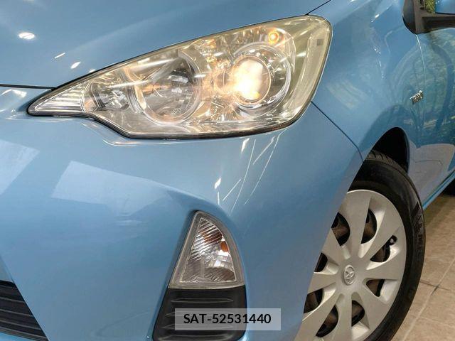 Toyota AQUA 2013-11 8870412-11