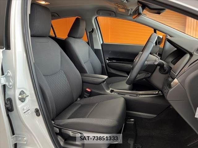 Toyota AQUA 2023-11 8870398-15