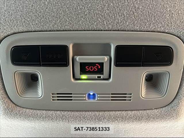 Toyota AQUA 2023-11 8870398-21