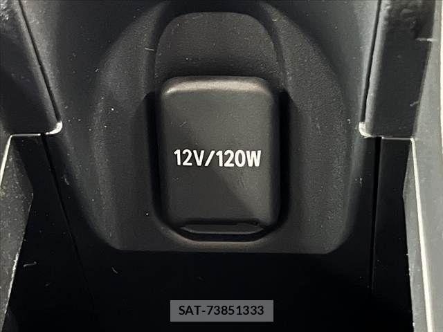 Toyota AQUA 2023-11 8870398-27