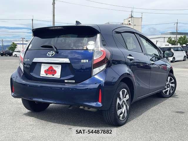 Toyota AQUA 2020-02 8878671-2