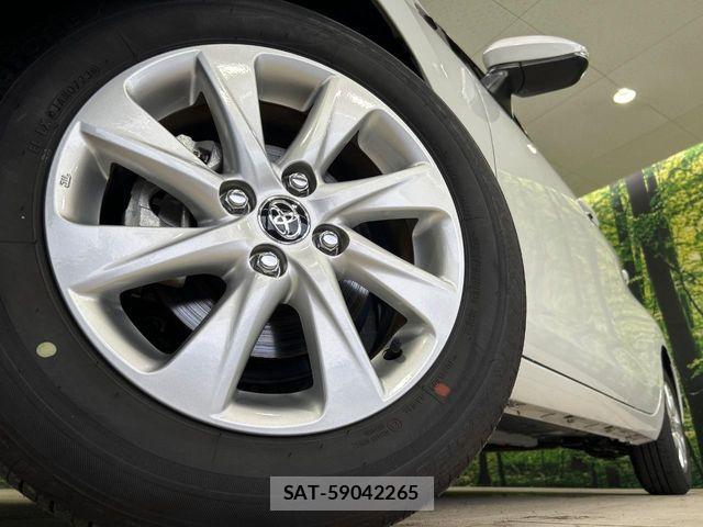 Toyota AQUA 2023-03 8878642-12