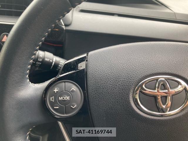 Toyota AQUA 2017-12 8878680-15