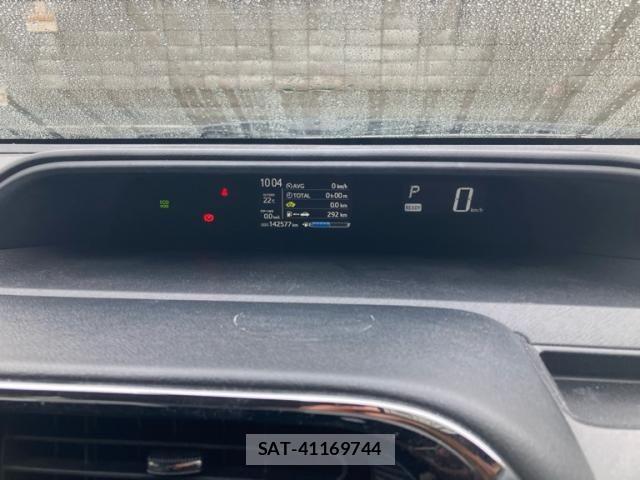 Toyota AQUA 2017-12 8878680-22