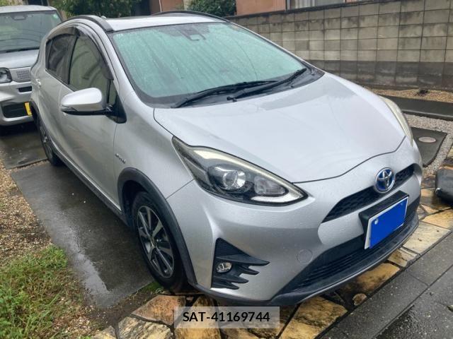 Toyota AQUA 2017-12 8878680-2
