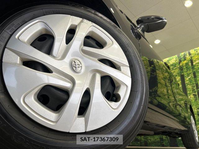 Toyota AQUA 2023-12 8878650-12