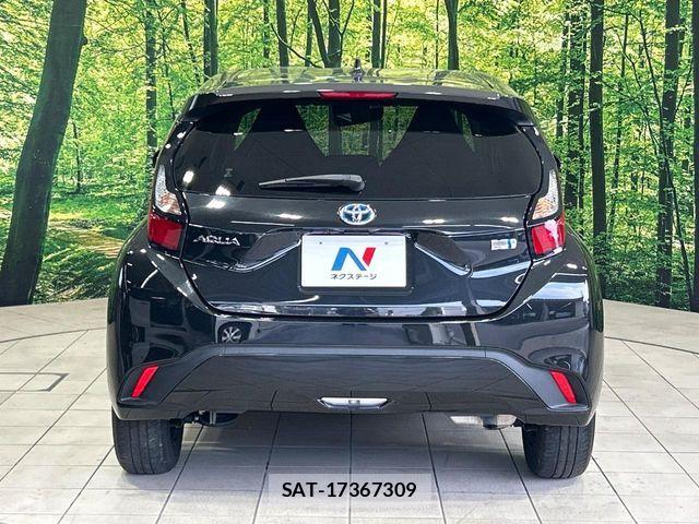 Toyota AQUA 2023-12 8878650-14