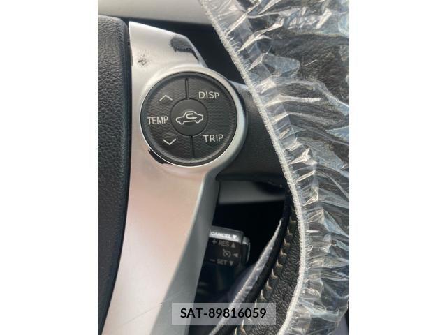 Toyota AQUA 2016-06 8878697-14