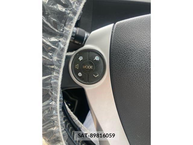 Toyota AQUA 2016-06 8878697-15