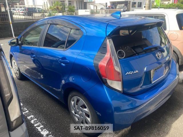 Toyota AQUA 2016-06 8878697-1