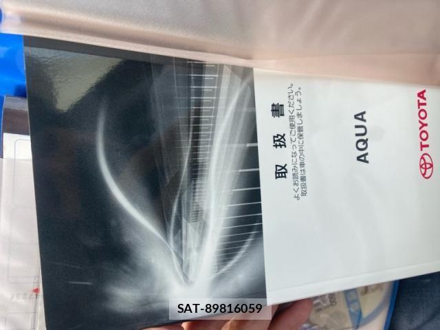 Toyota AQUA 2016-06 8878697-22