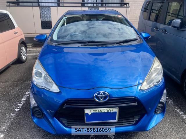 Toyota AQUA 2016-06 8878697-3