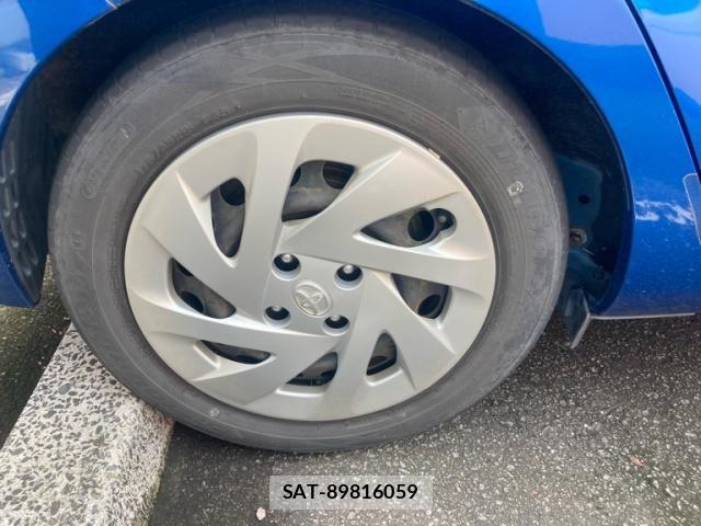 Toyota AQUA 2016-06 8878697-7