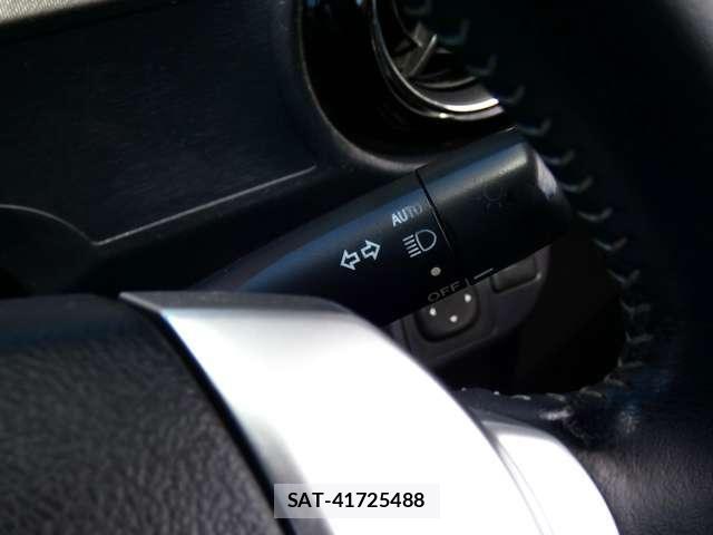 Toyota AQUA 2015-04 8878682-11