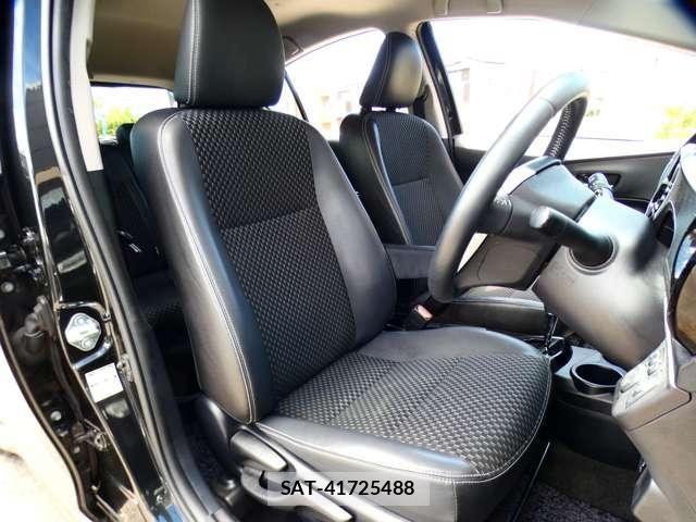 Toyota AQUA 2015-04 8878682-17