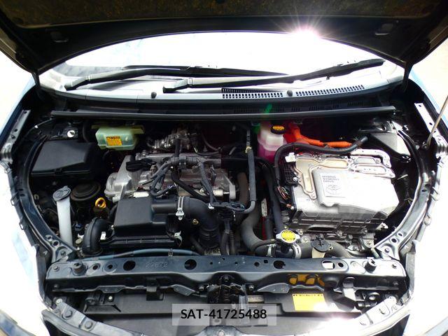 Toyota AQUA 2015-04 8878682-26