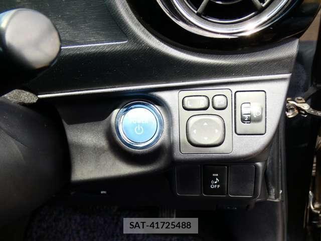 Toyota AQUA 2015-04 8878682-5