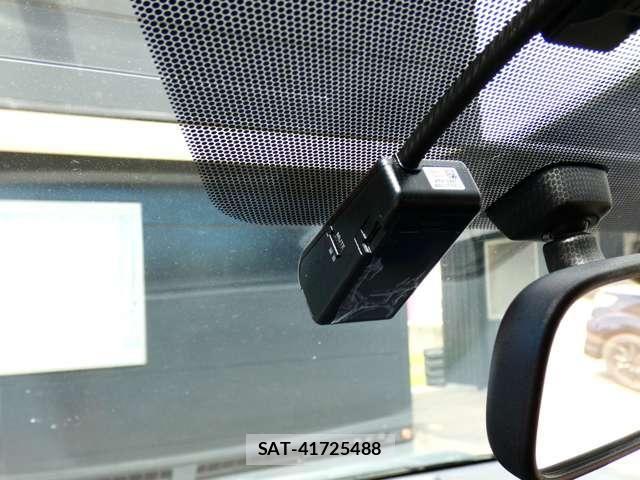 Toyota AQUA 2015-04 8878682-7