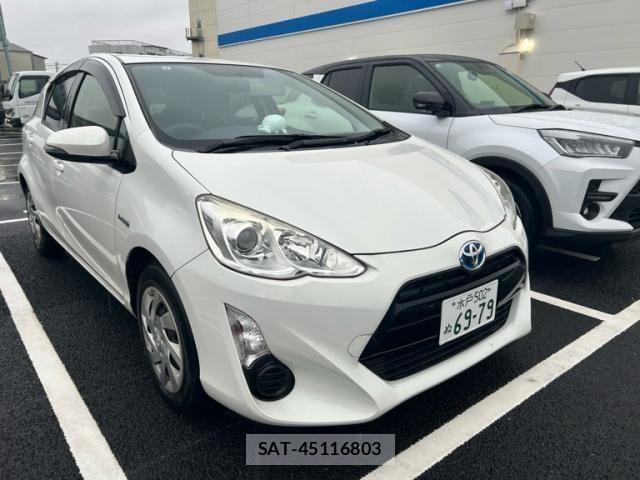 Toyota AQUA 2015-12 8878690-0