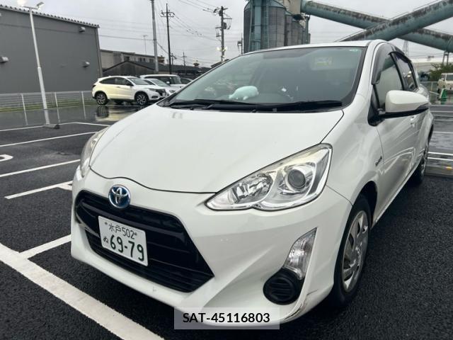 Toyota AQUA 2015-12 8878690-1