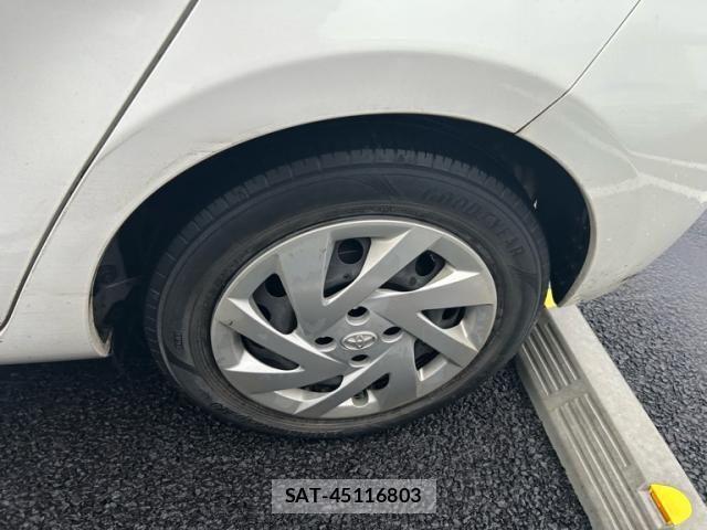 Toyota AQUA 2015-12 8878690-4