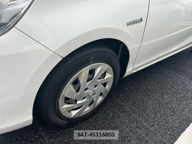 Toyota AQUA 2015-12 8878690-5