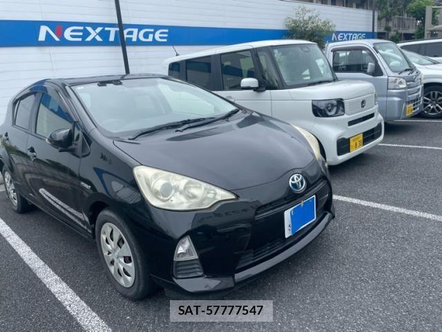 Toyota AQUA 2012-05 8878694-3