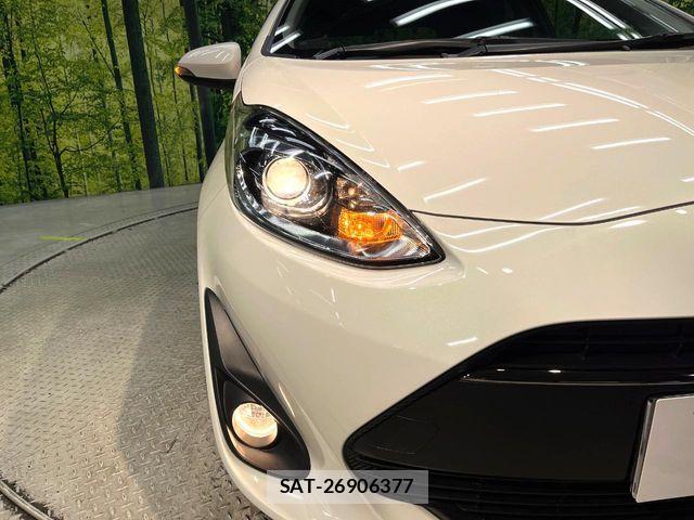 Toyota AQUA 2018-03 8878652-11