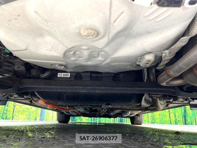 Toyota AQUA 2018-03 8878652-18