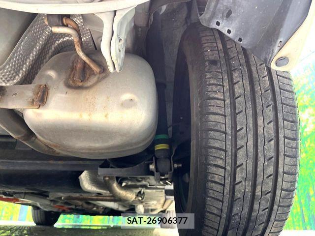 Toyota AQUA 2018-03 8878652-19