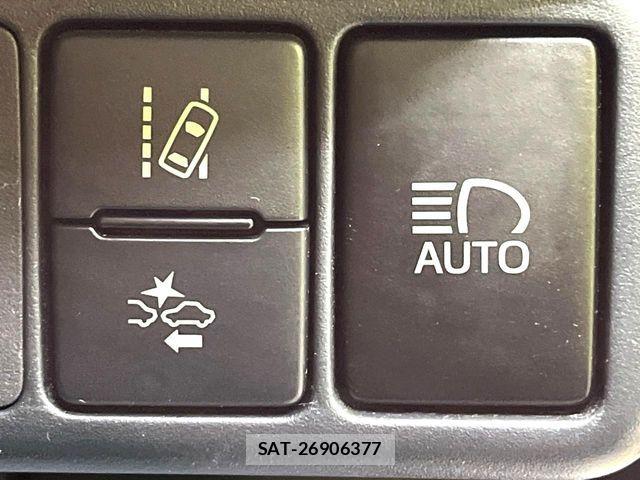 Toyota AQUA 2018-03 8878652-4