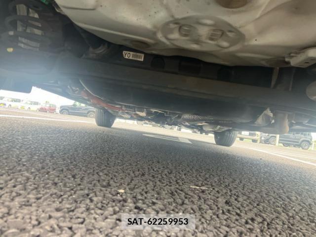 Toyota AQUA 2013-08 8878695-10