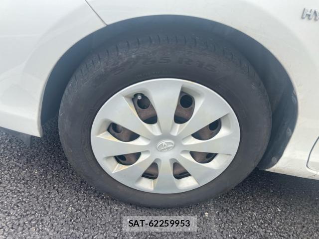 Toyota AQUA 2013-08 8878695-14