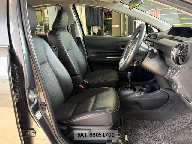 Toyota AQUA 2015-08 8878686-9