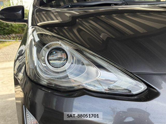 Toyota AQUA 2015-08 8878686-25