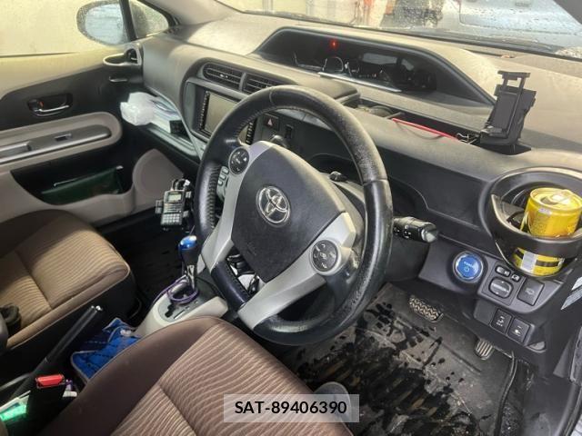 Toyota AQUA 2012-01 8878701-10