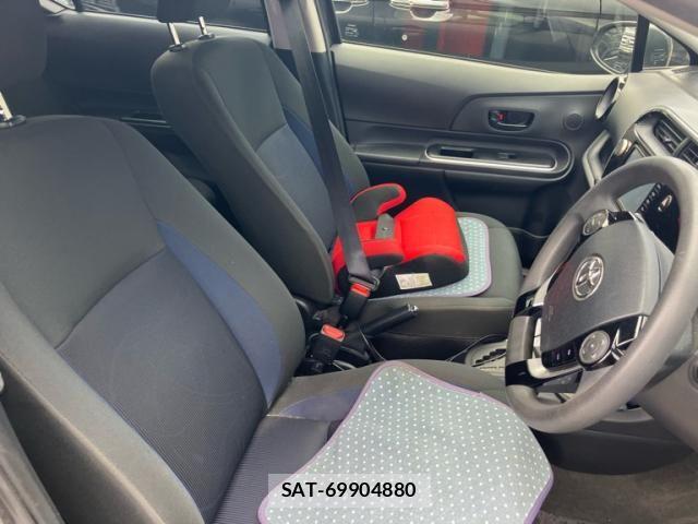 Toyota AQUA 2018-08 8878684-11