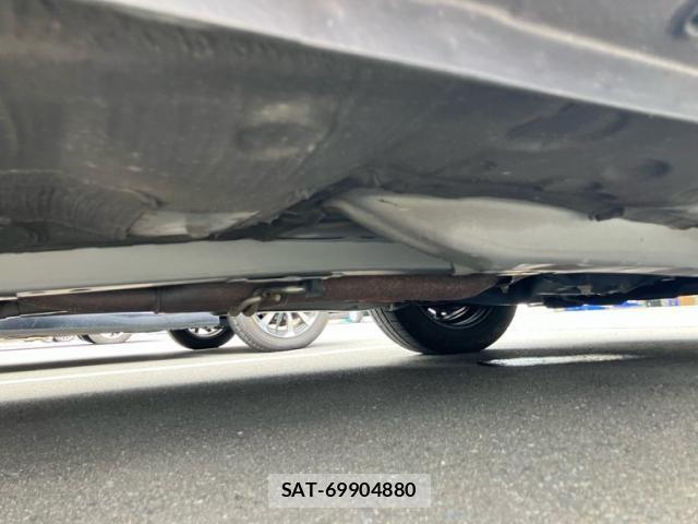 Toyota AQUA 2018-08 8878684-6
