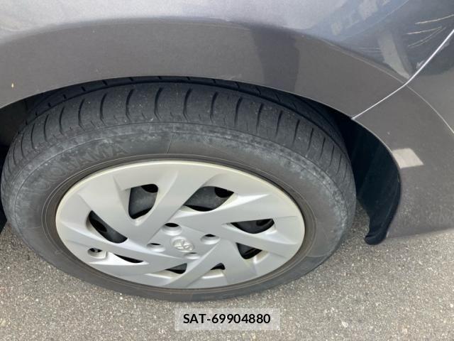 Toyota AQUA 2018-08 8878684-7